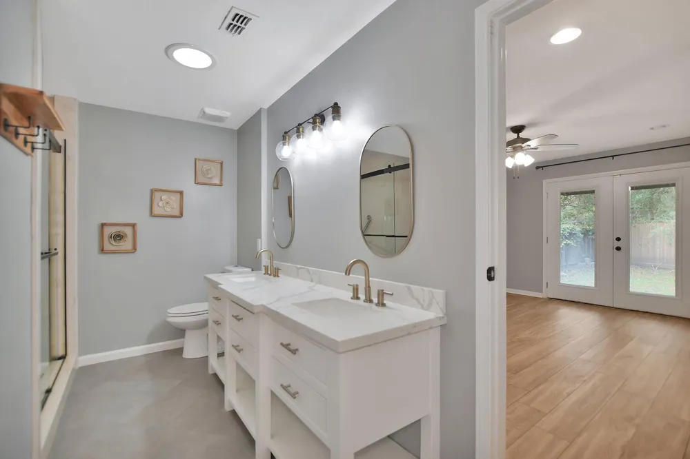 11 Bitterwood Court The Woodlands, TX 77381