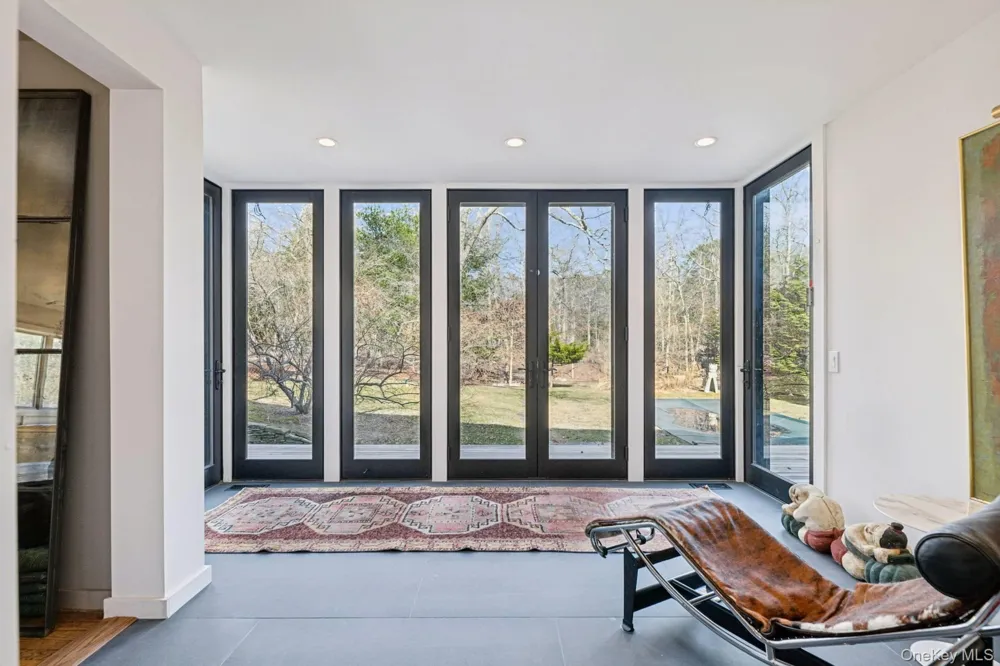 191 Bull Path East Hampton, NY 11937