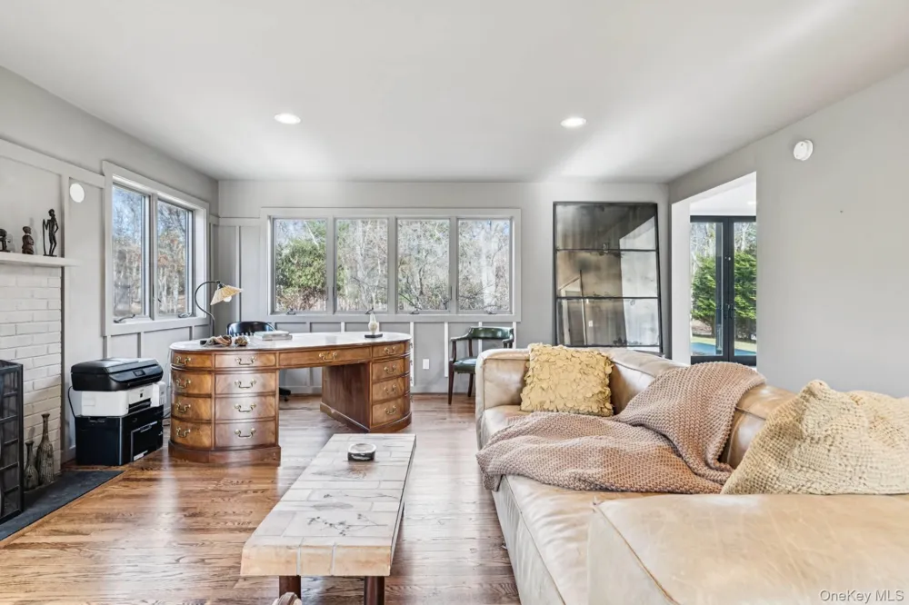 191 Bull Path East Hampton, NY 11937