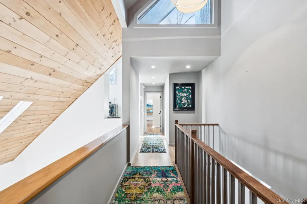 191 Bull Path East Hampton, NY 11937