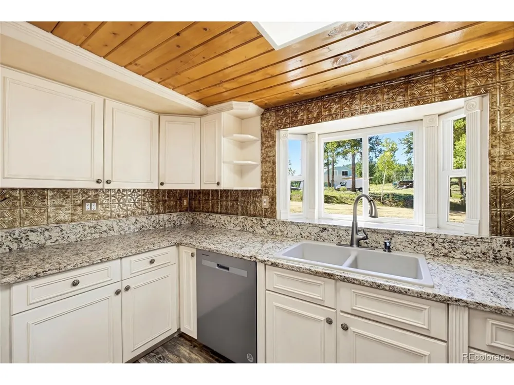 33511 Nova Road Pine, CO 80470