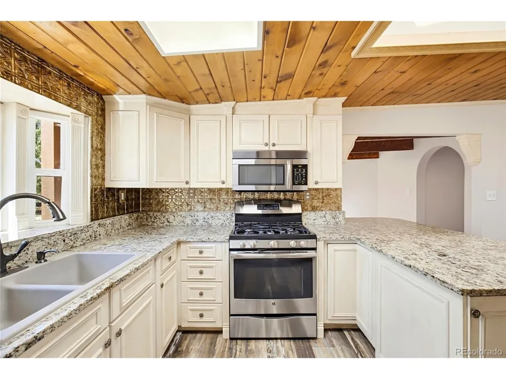 33511 Nova Road Pine, CO 80470