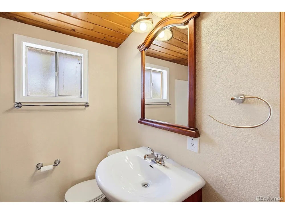 33511 Nova Road Pine, CO 80470