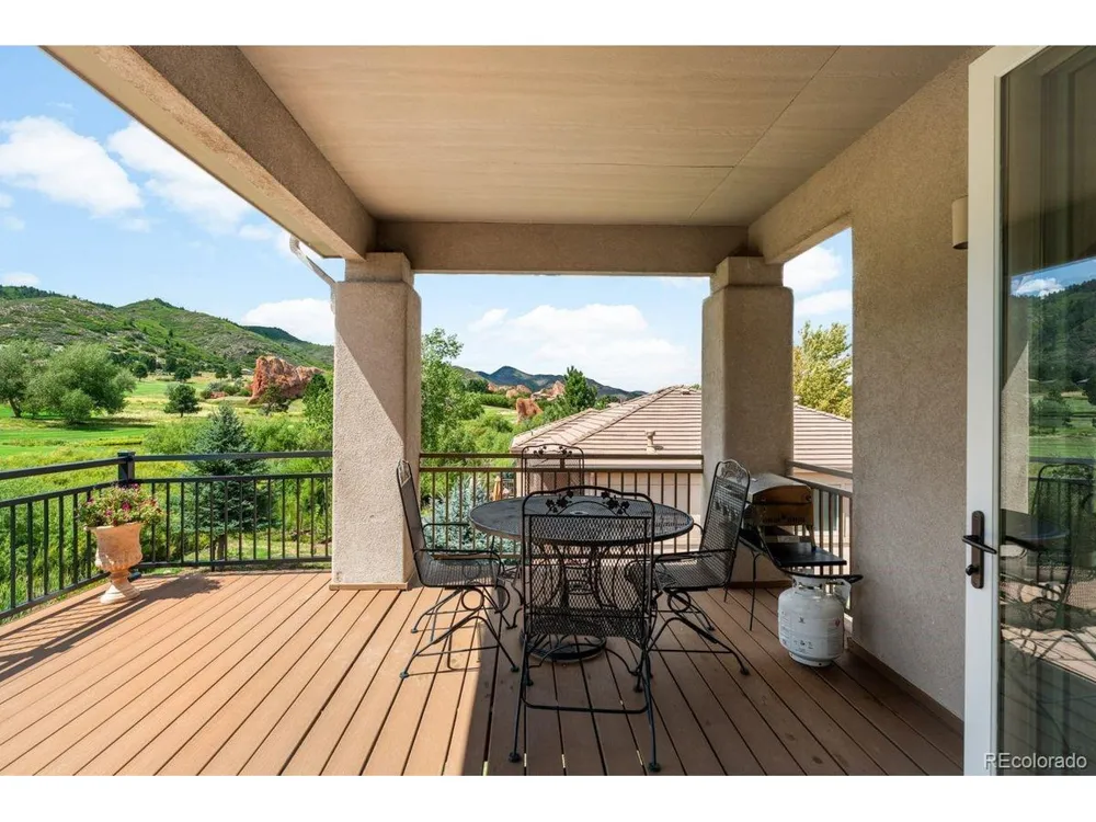 6653 Bright Water Trail Littleton, CO 80125