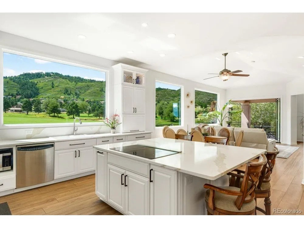 6653 Bright Water Trail Littleton, CO 80125