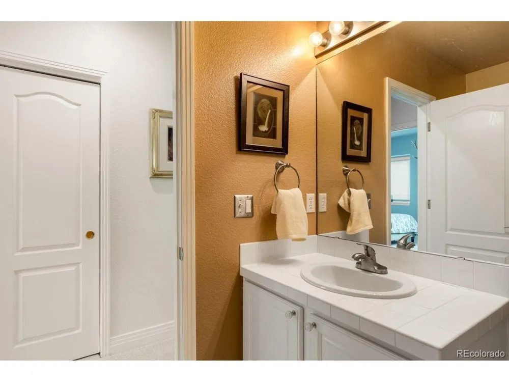 6653 Bright Water Trail Littleton, CO 80125