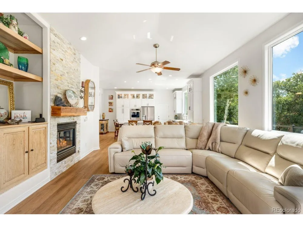 6653 Bright Water Trail Littleton, CO 80125
