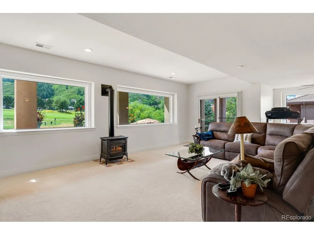 6653 Bright Water Trail Littleton, CO 80125