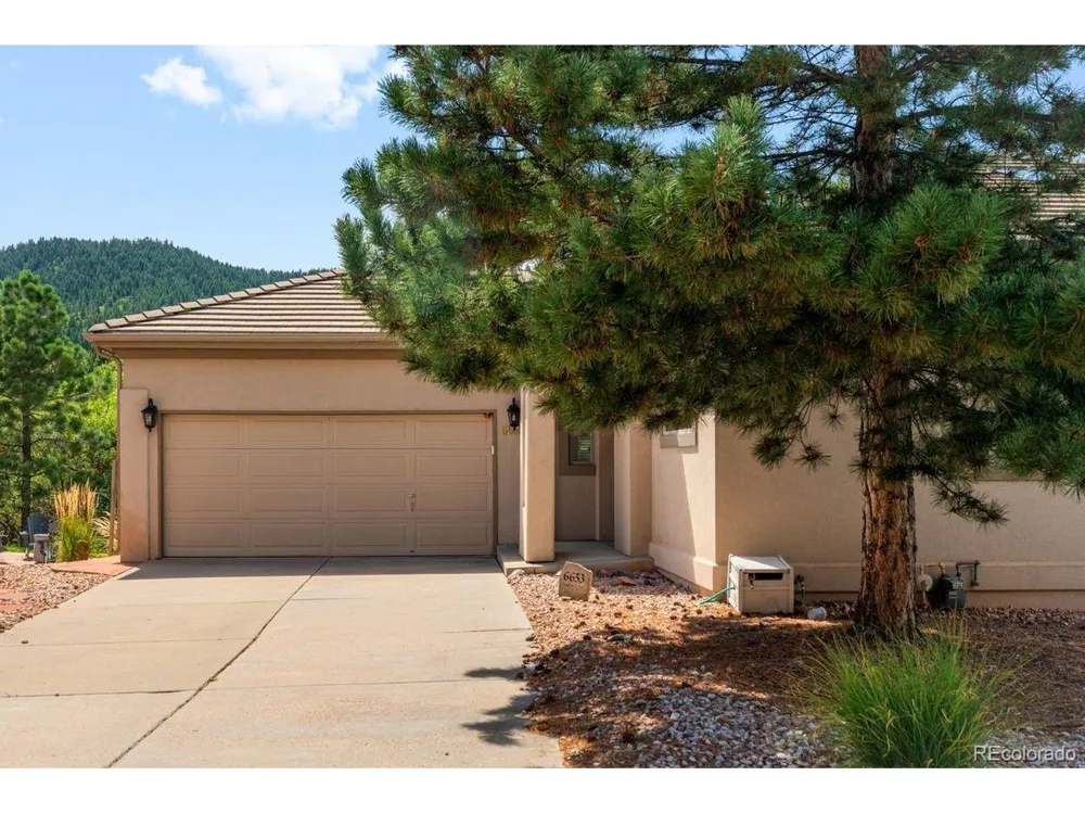 6653 Bright Water Trail Littleton, CO 80125