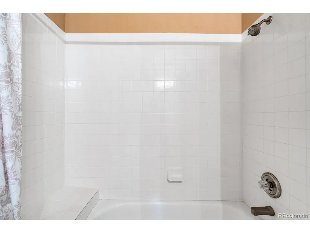 6653 Bright Water Trail Littleton, CO 80125
