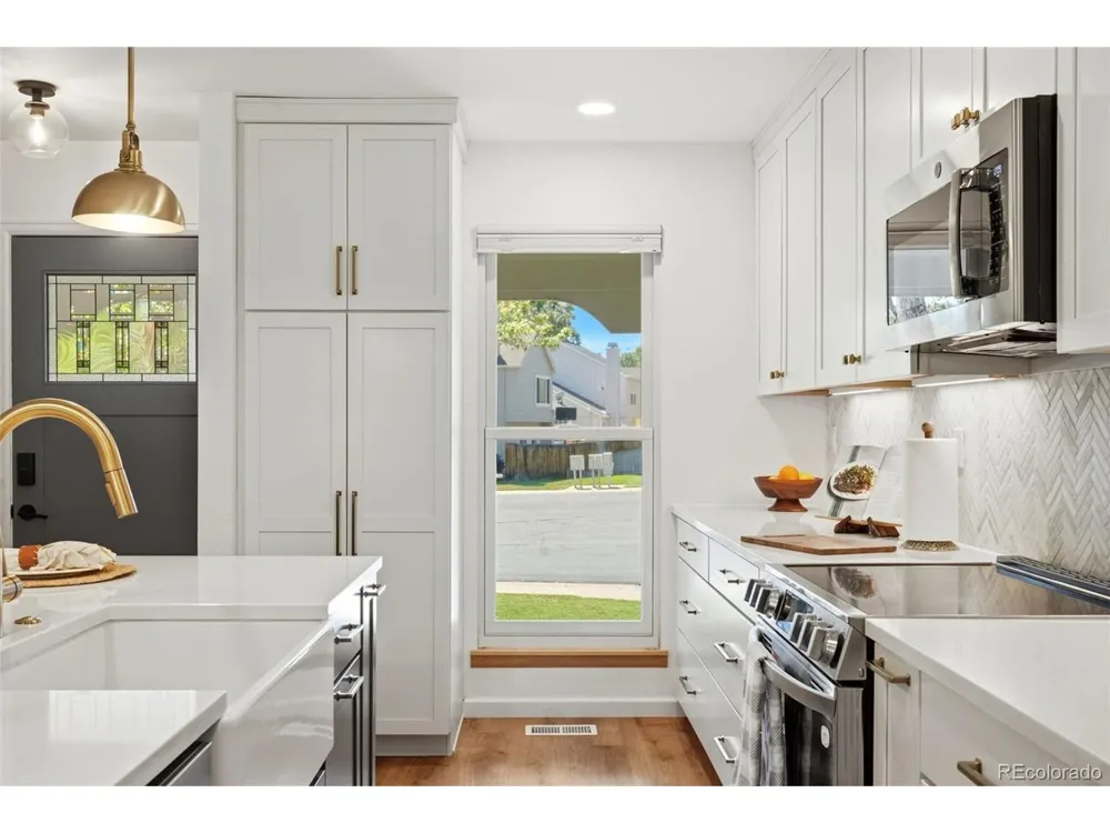 8512 Union Circle Arvada, CO 80005