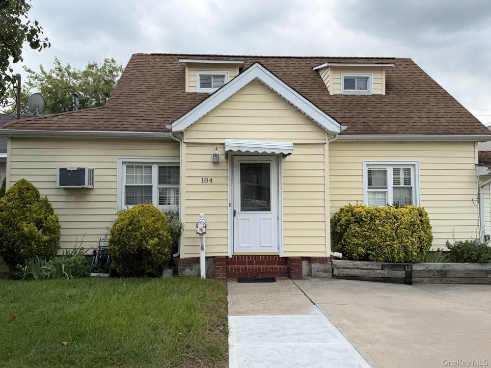 184 Horton Avenue Lynbrook, NY 11563