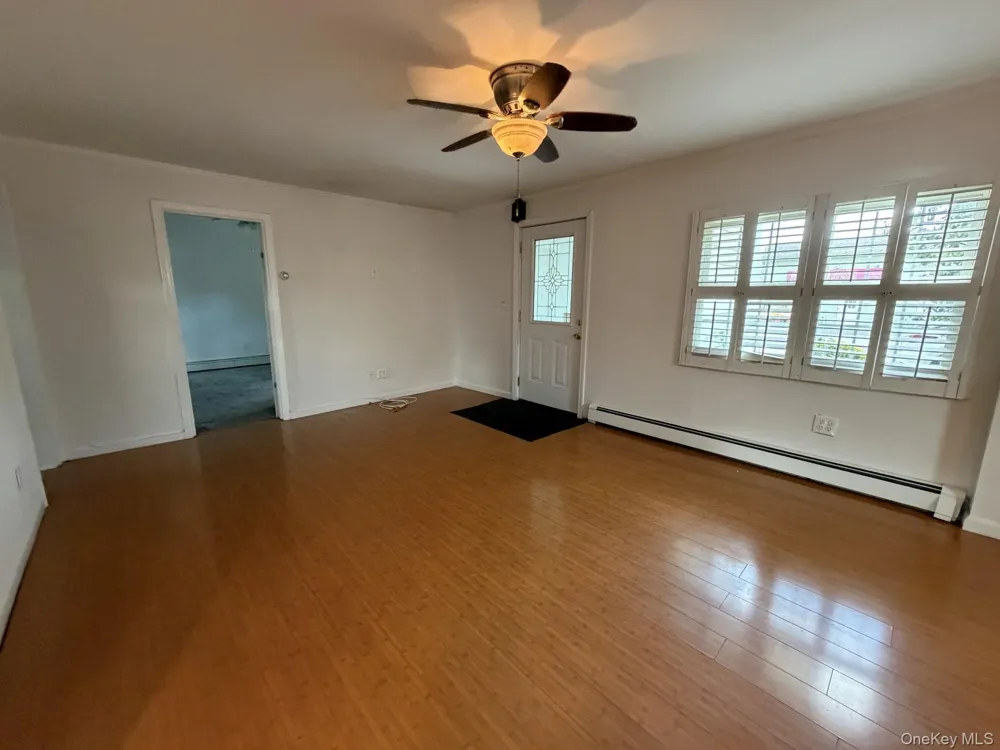 184 Horton Avenue Lynbrook, NY 11563