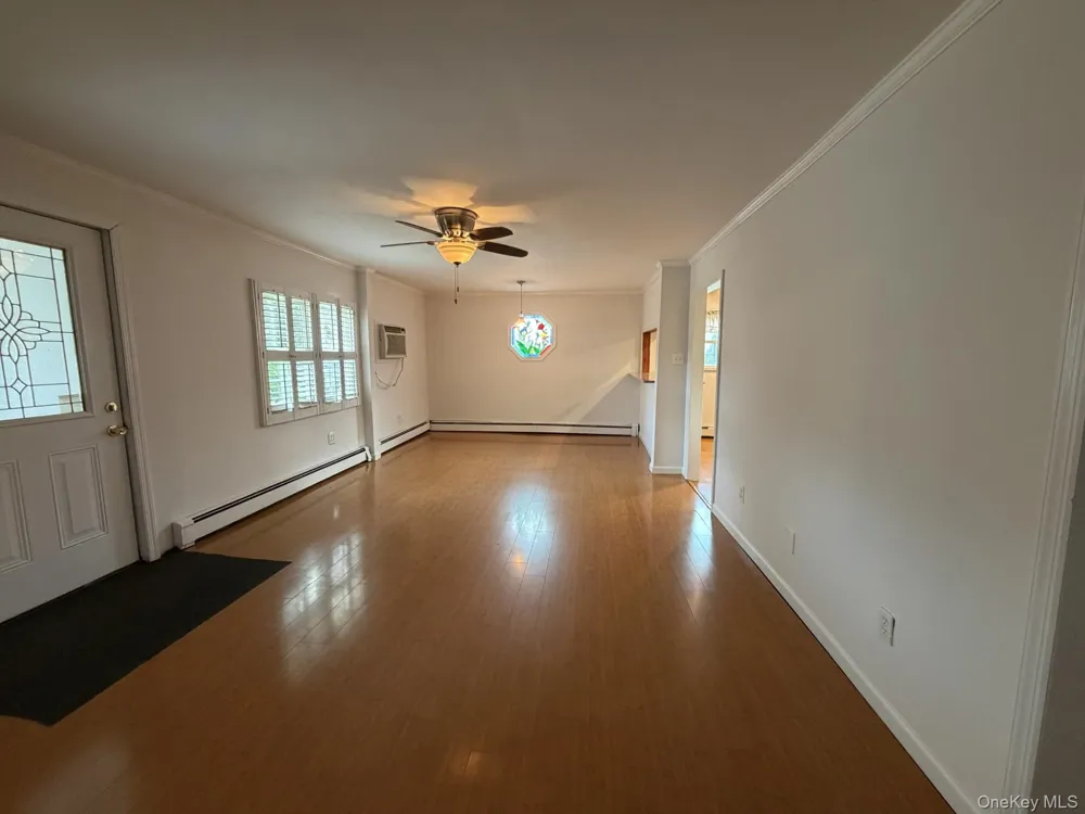 184 Horton Avenue Lynbrook, NY 11563