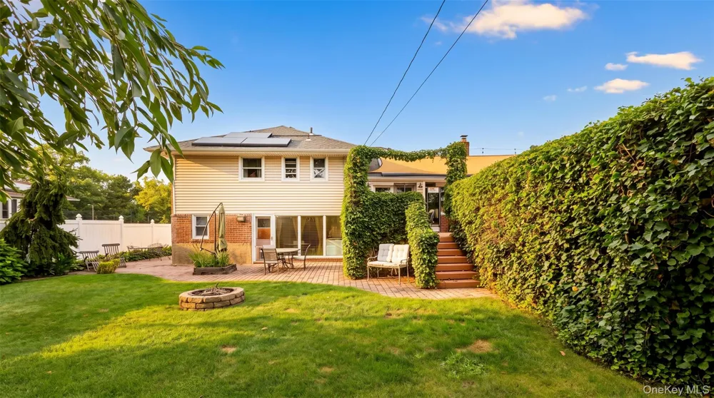 54 Jacqueline Road Massapequa, NY 11758
