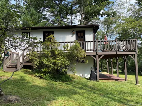 6 Walters Farm Road