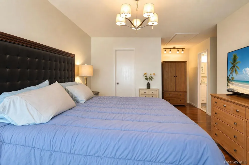 3211 Whispering Hills Chester, NY 10918