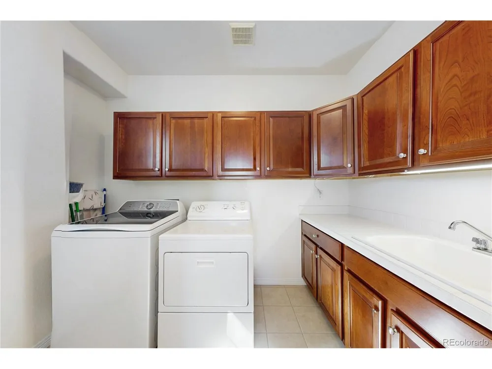 2644 Pemberly Avenue Highlands Ranch, CO 80126