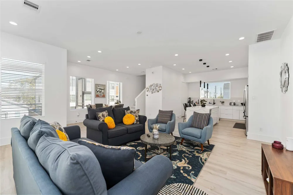 3410 Baer Street #C Houston, TX 77020