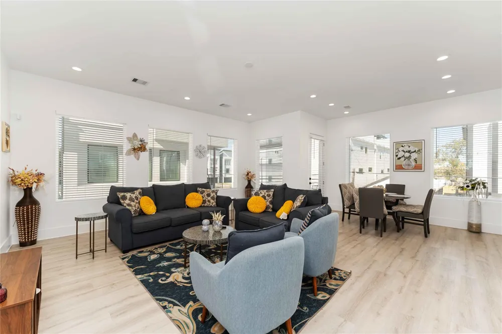 3410 Baer Street #C Houston, TX 77020