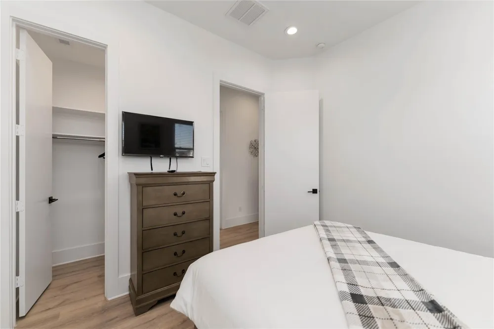3410 Baer Street #C Houston, TX 77020