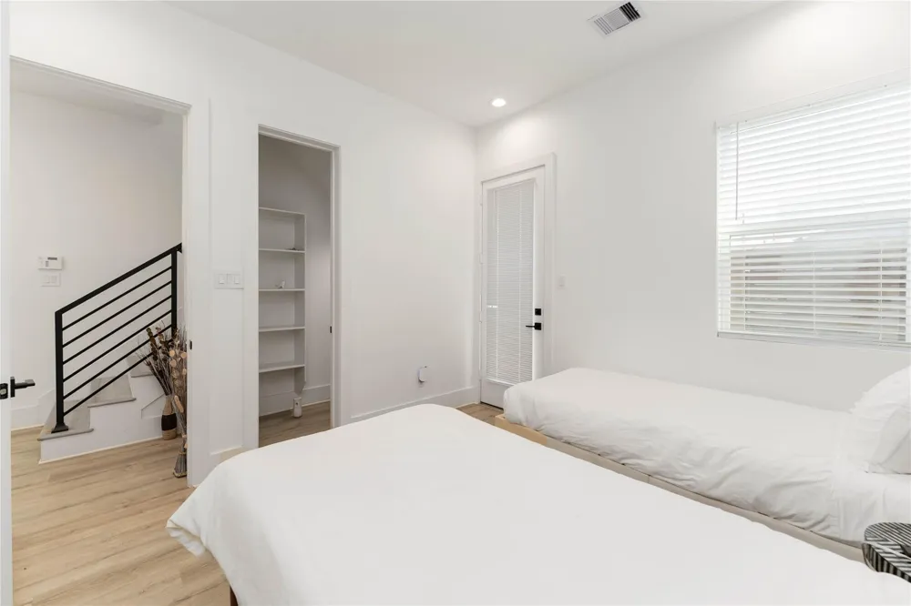 3410 Baer Street #C Houston, TX 77020