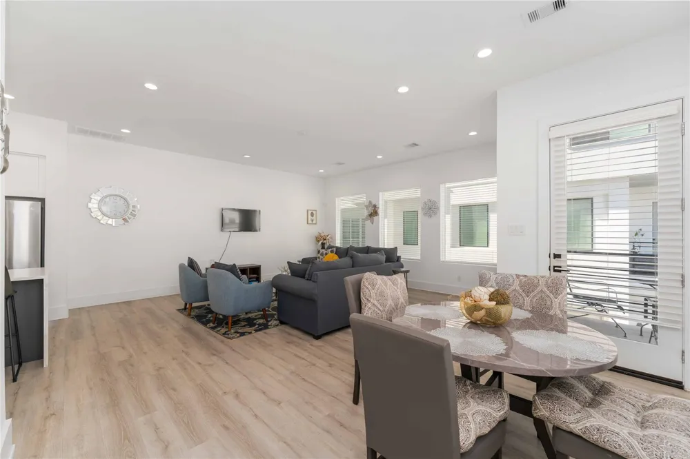 3410 Baer Street #C Houston, TX 77020