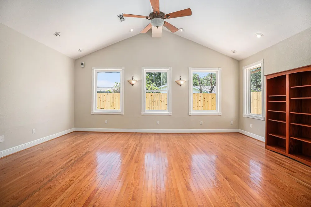 33 Maple Lane Galveston, TX 77551