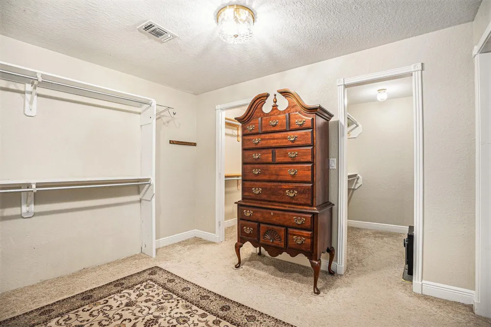 33 Maple Lane Galveston, TX 77551