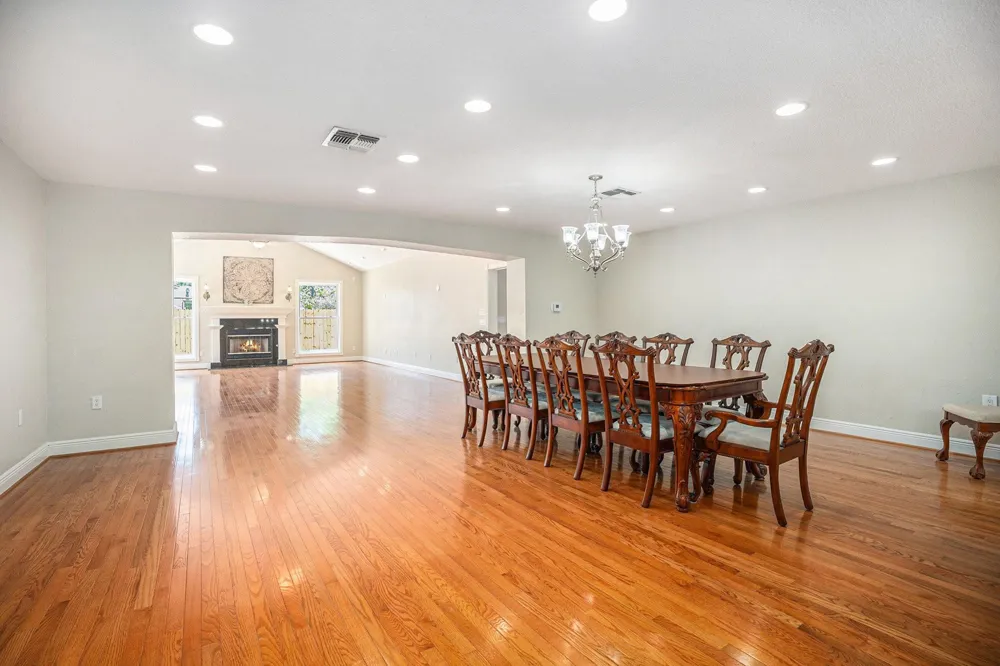 33 Maple Lane Galveston, TX 77551