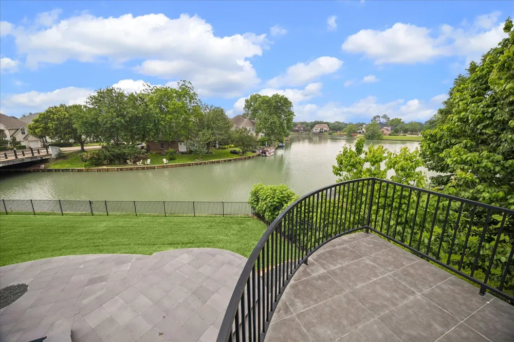 2734 Peninsulas Drive Missouri City, TX 77459