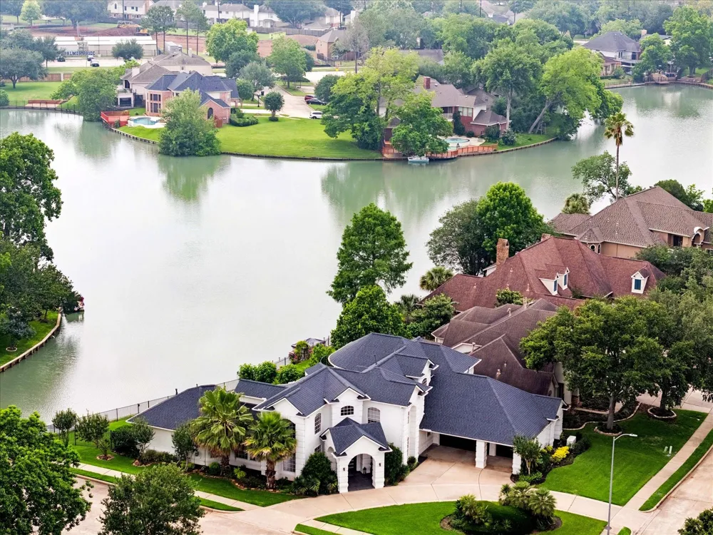 2734 Peninsulas Drive Missouri City, TX 77459