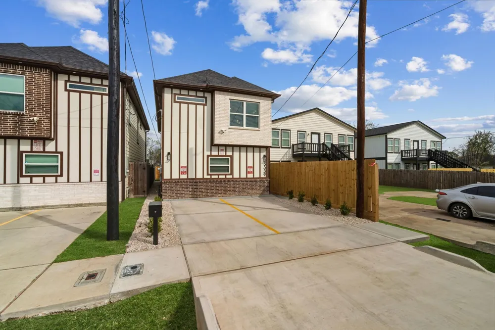 3539 Mt Pleasant Street #B Houston, TX 77021