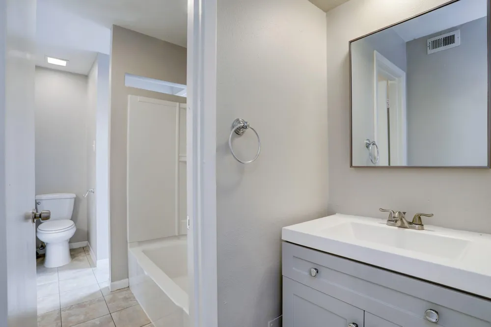 6 Dorado Drive Friendswood, TX 77546