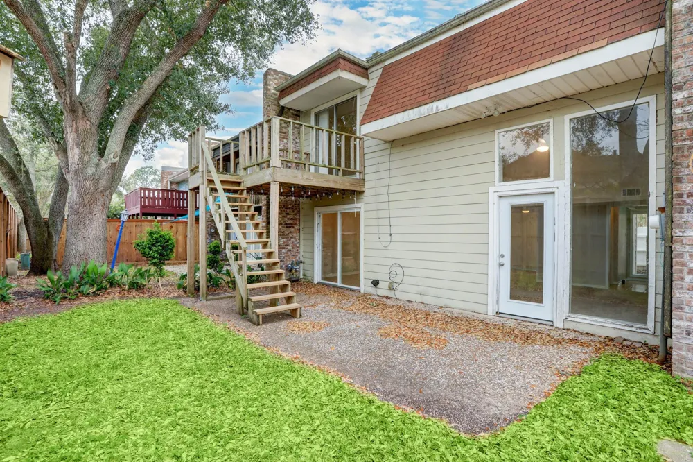 6 Dorado Drive Friendswood, TX 77546