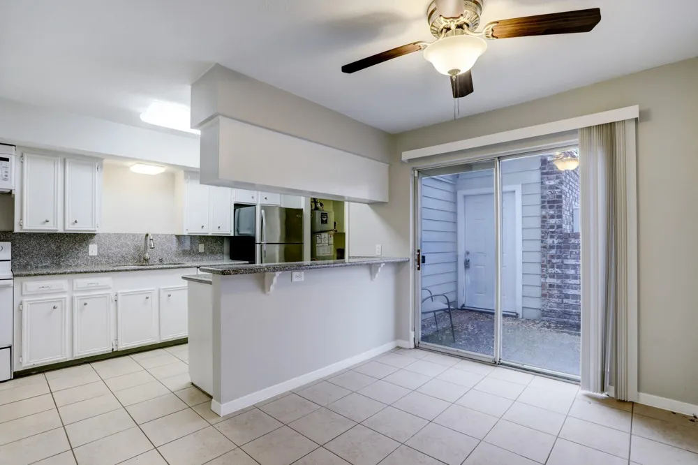 6 Dorado Drive Friendswood, TX 77546