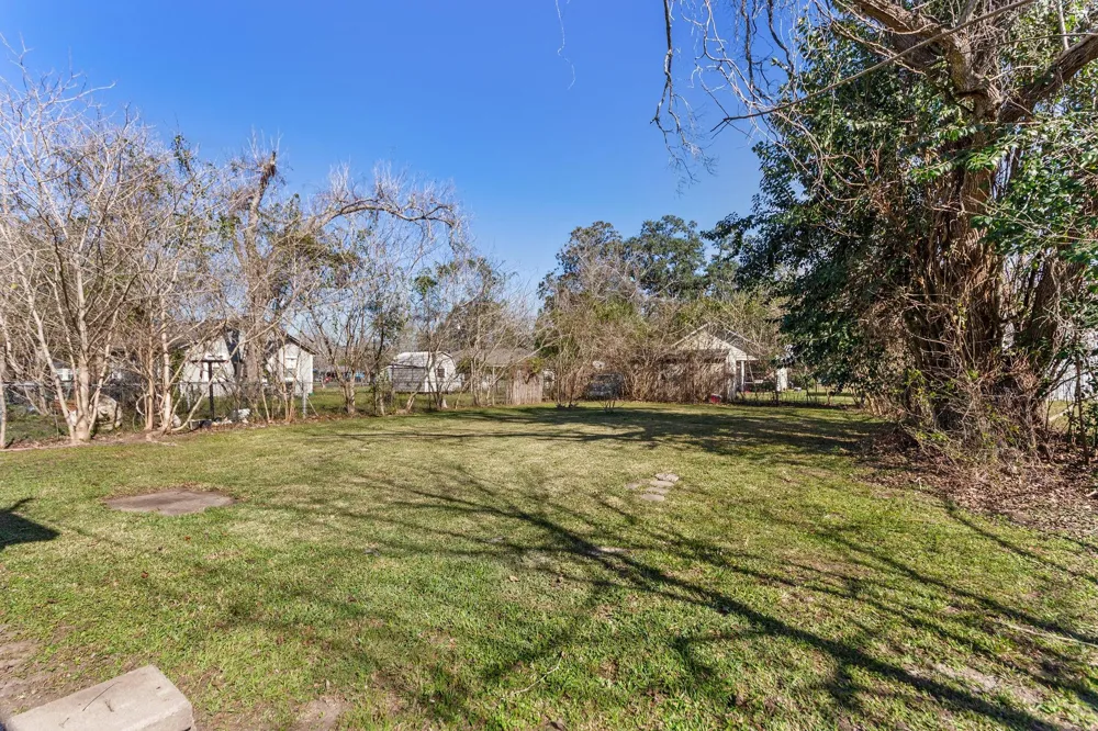 203 S Fig Street Sweeny, TX 77480