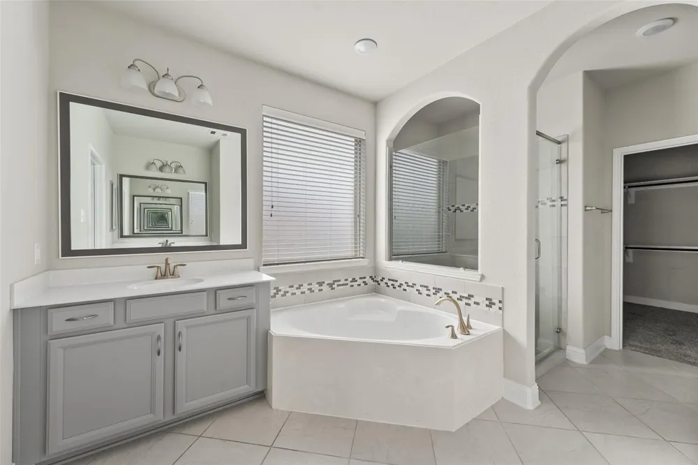 190 Bloomhill Place The Woodlands, TX 77354