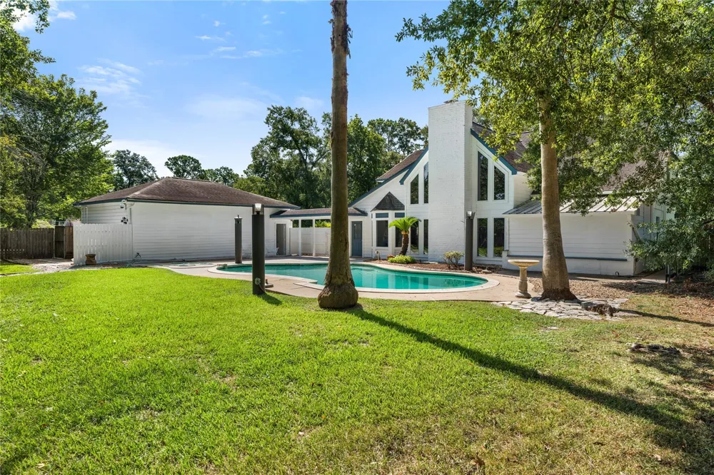 12202 Advance Drive Houston, TX 77065