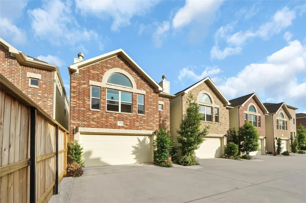 3633 Main Plaza Drive Houston, TX 77025