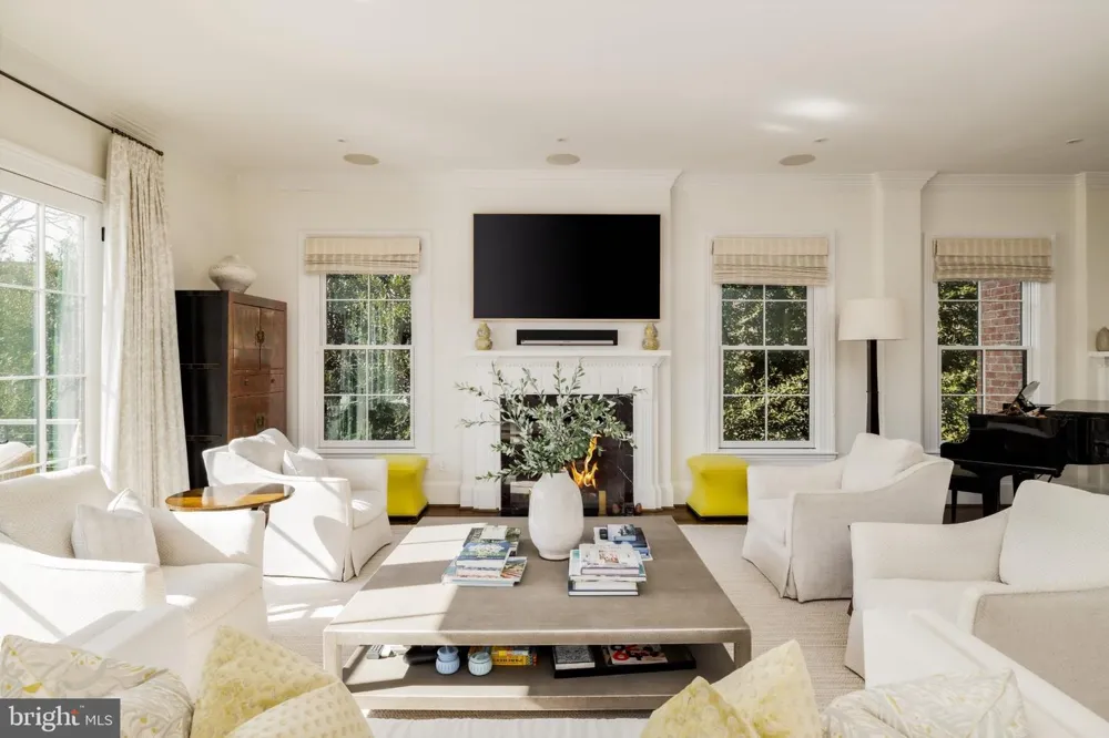 4841 KEMBLE PLACE NW Washington, DC 20007