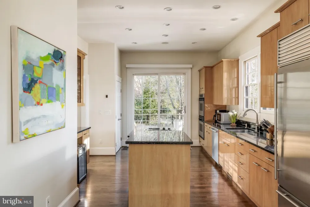 4841 KEMBLE PLACE NW Washington, DC 20007