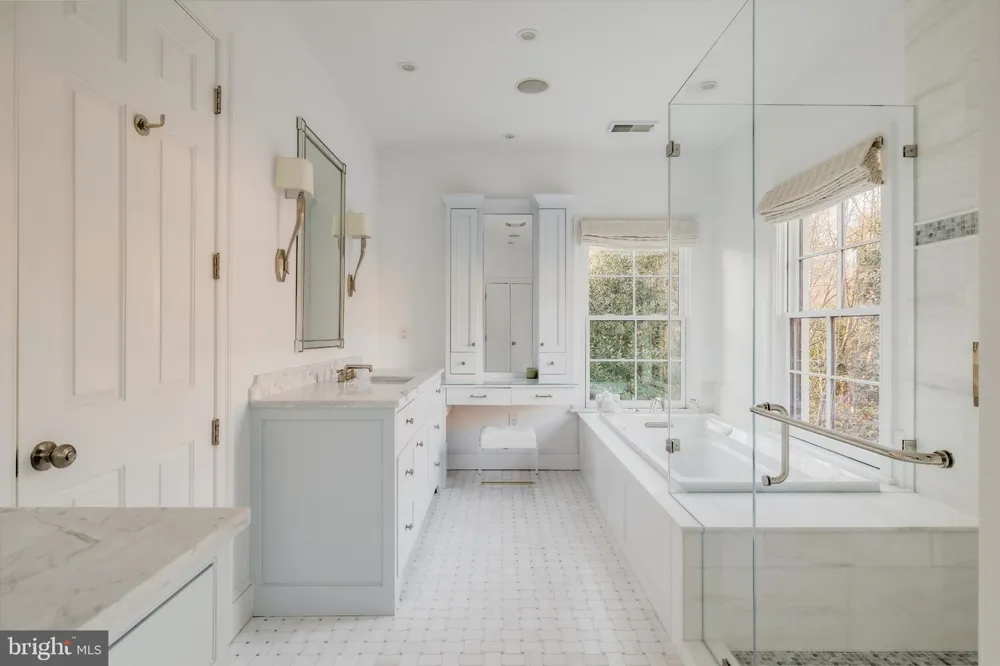 4841 KEMBLE PLACE NW Washington, DC 20007