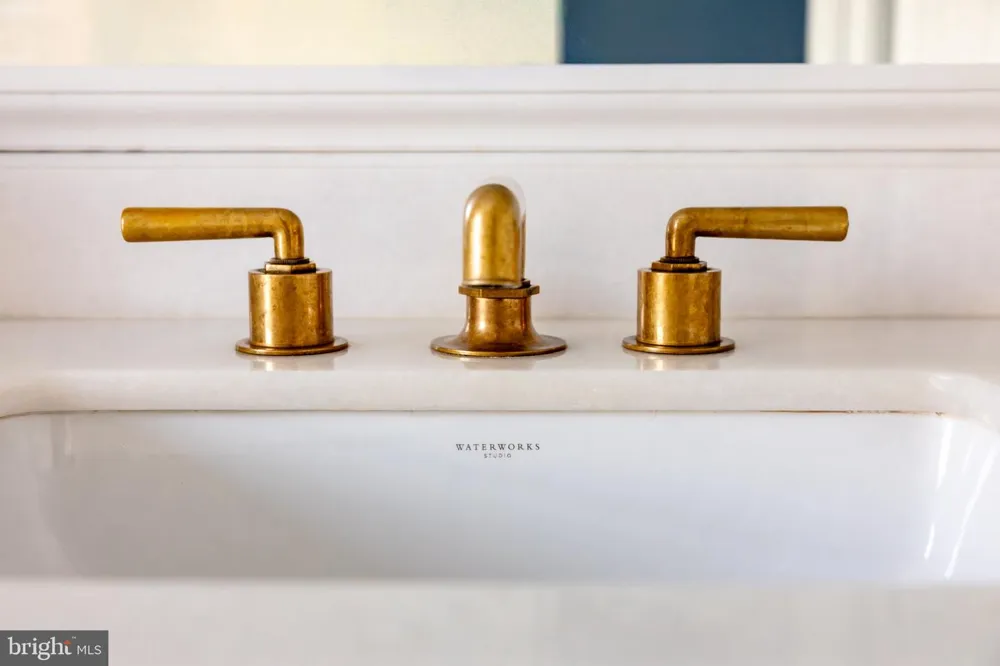 4841 KEMBLE PLACE NW Washington, DC 20007