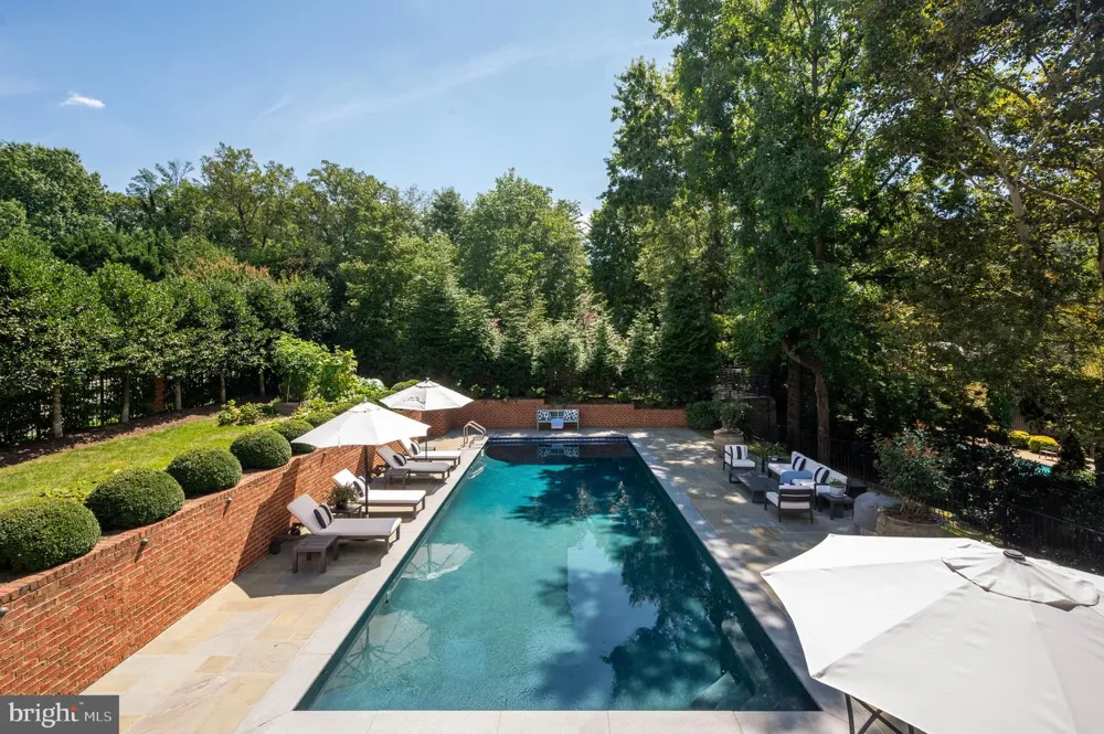 4841 KEMBLE PLACE NW Washington, DC 20007