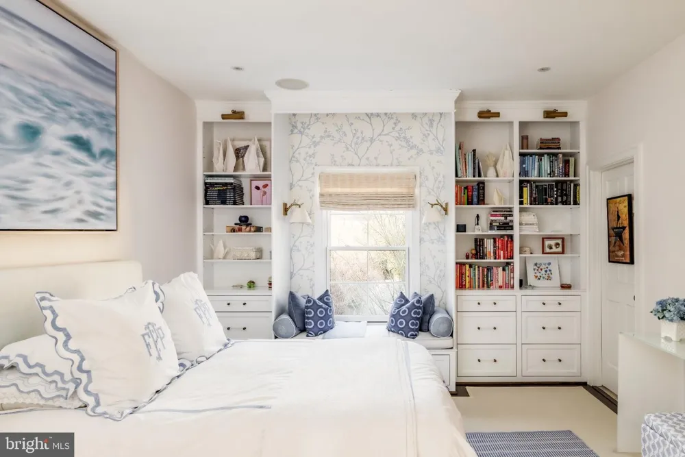 4841 KEMBLE PLACE NW Washington, DC 20007