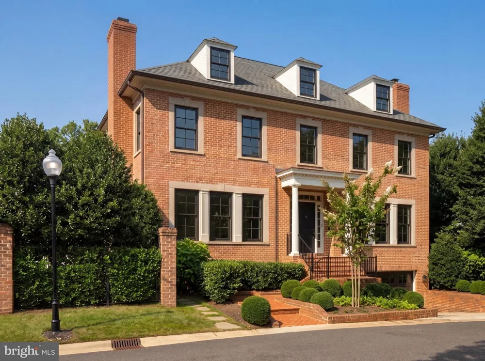 4841 KEMBLE PLACE NW Washington, DC 20007