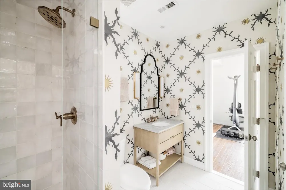 4841 KEMBLE PLACE NW Washington, DC 20007