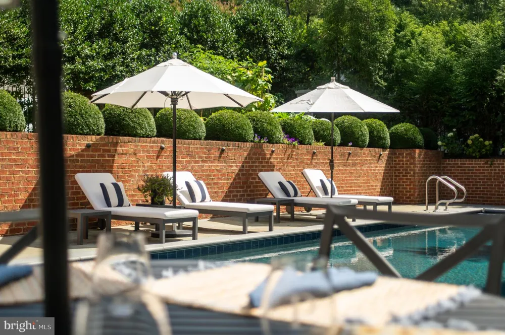 4841 KEMBLE PLACE NW Washington, DC 20007