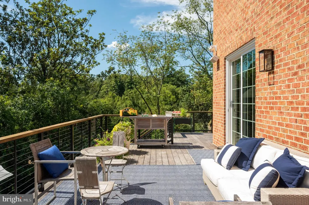4841 KEMBLE PLACE NW Washington, DC 20007